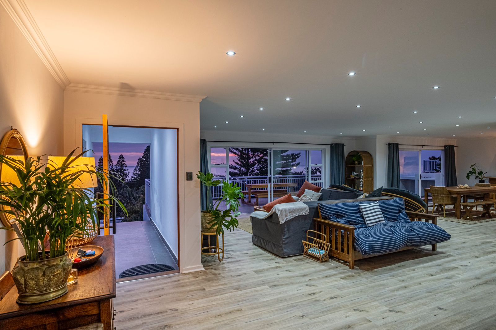 Floors walls and lighting 